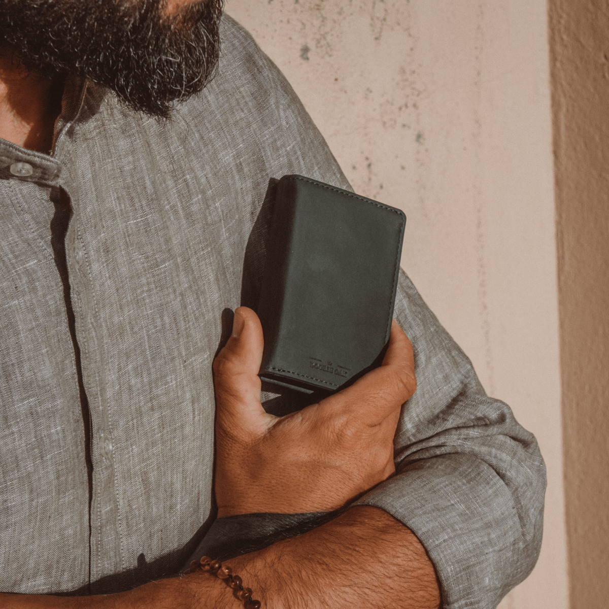 Double Oak Essentials Bifold Pop-Up Wallet