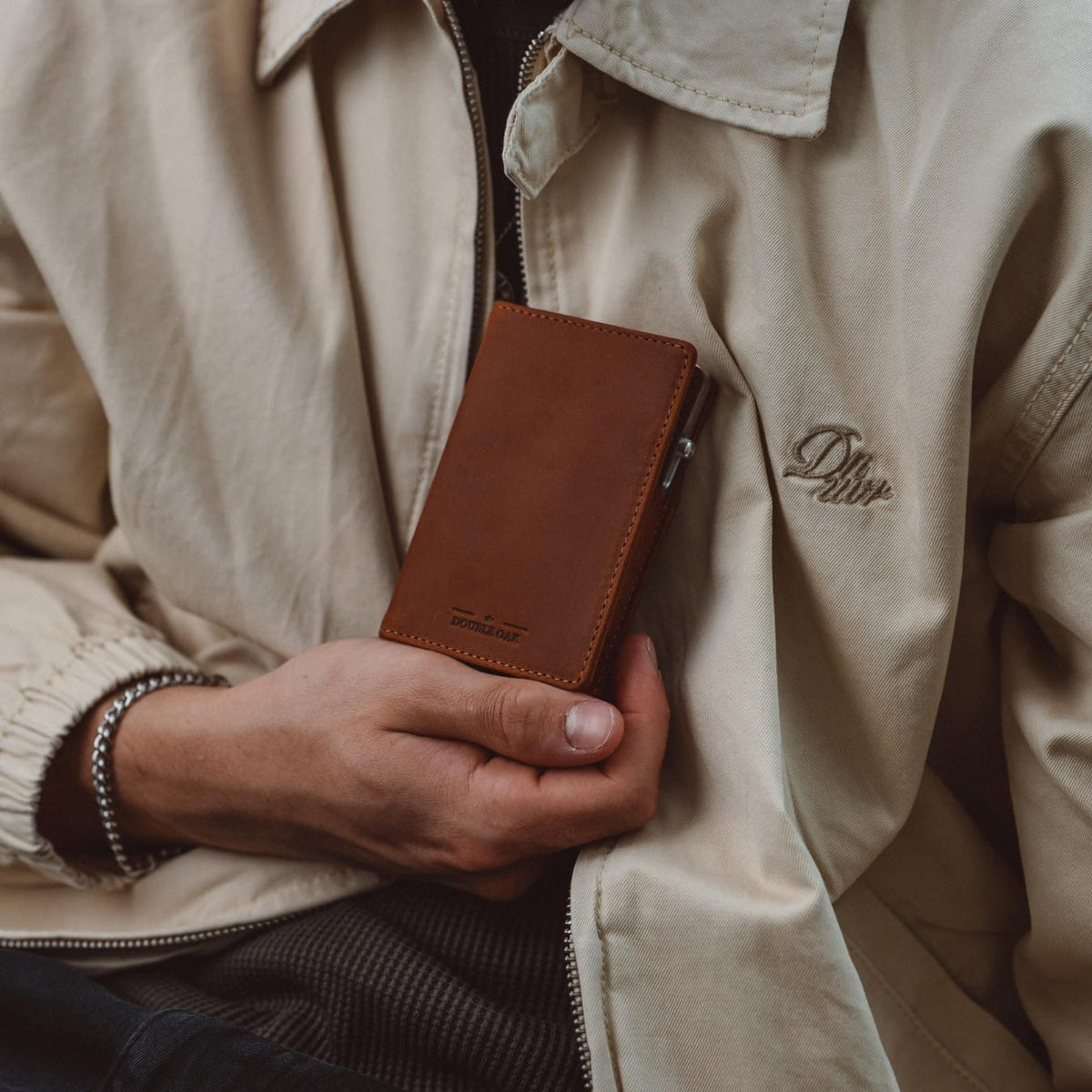 Double Oak Essentials Bifold Pop-Up Wallet