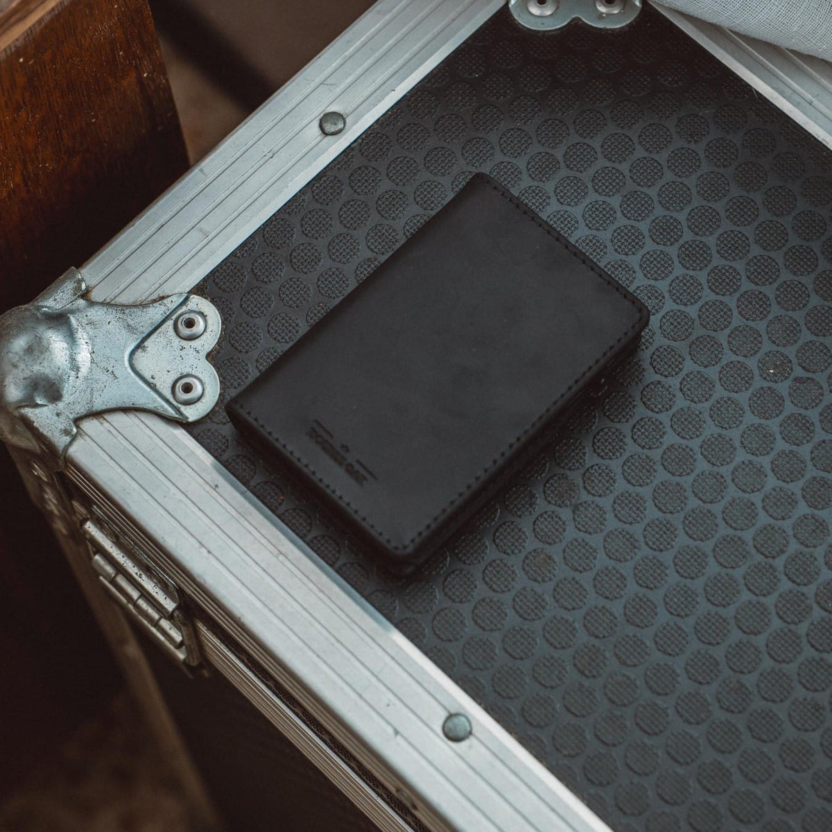 Double Oak Essentials Bifold Pop-Up Wallet