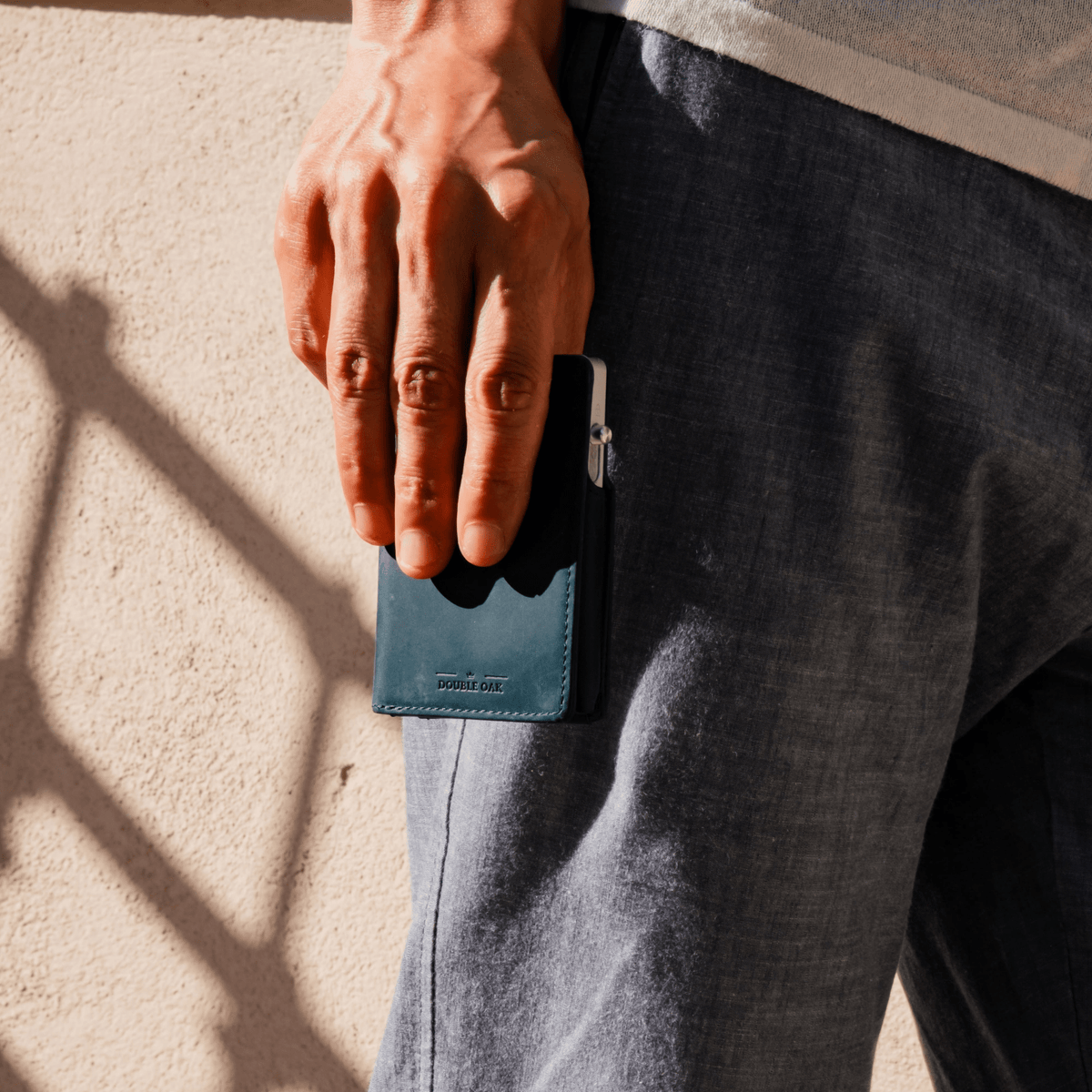 Double Oak Essentials Bifold Pop-Up Wallet