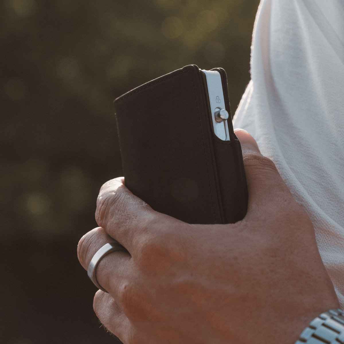 Double Oak Essentials Bifold Pop-Up Wallet