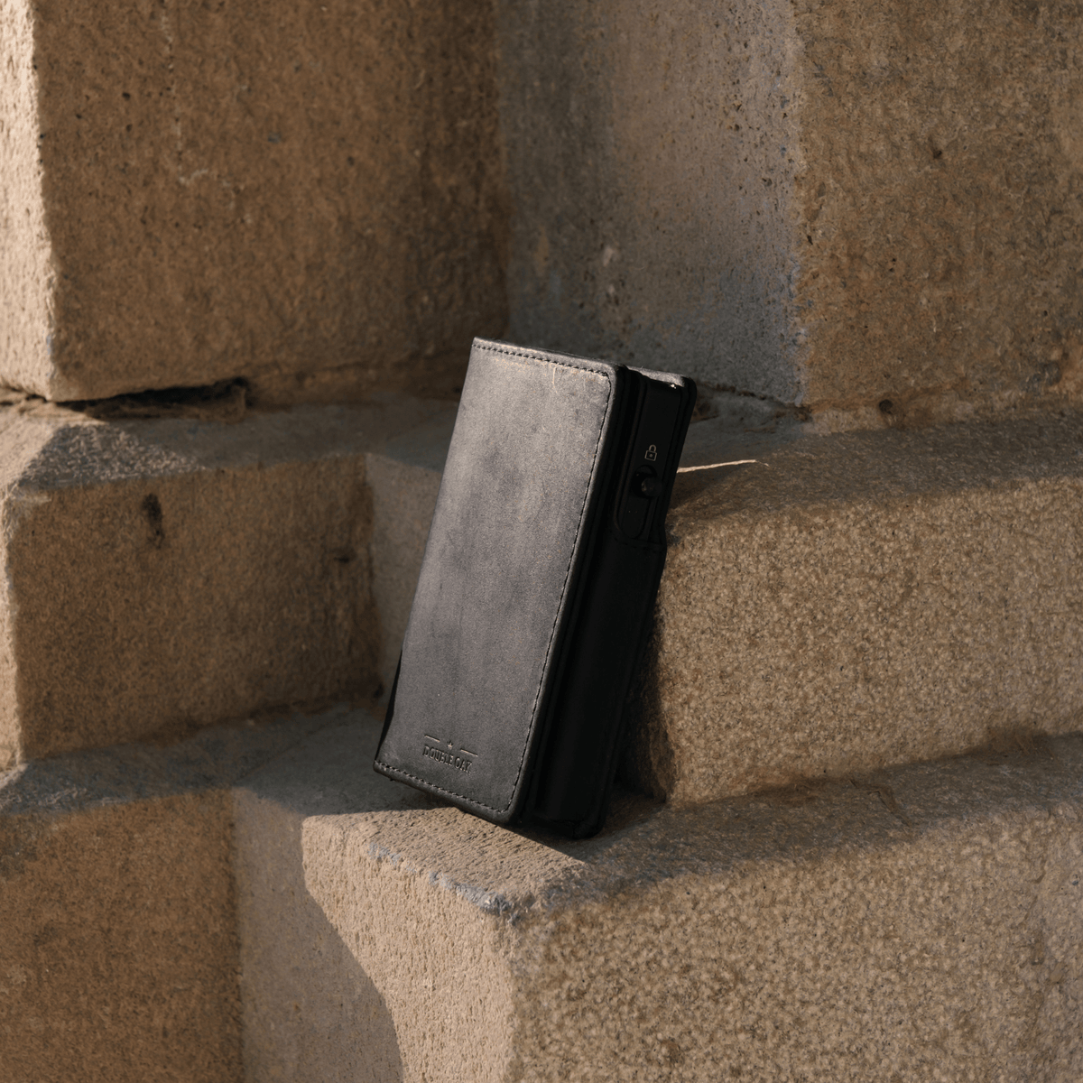 Double Oak Essentials Bifold Pop-Up Wallet