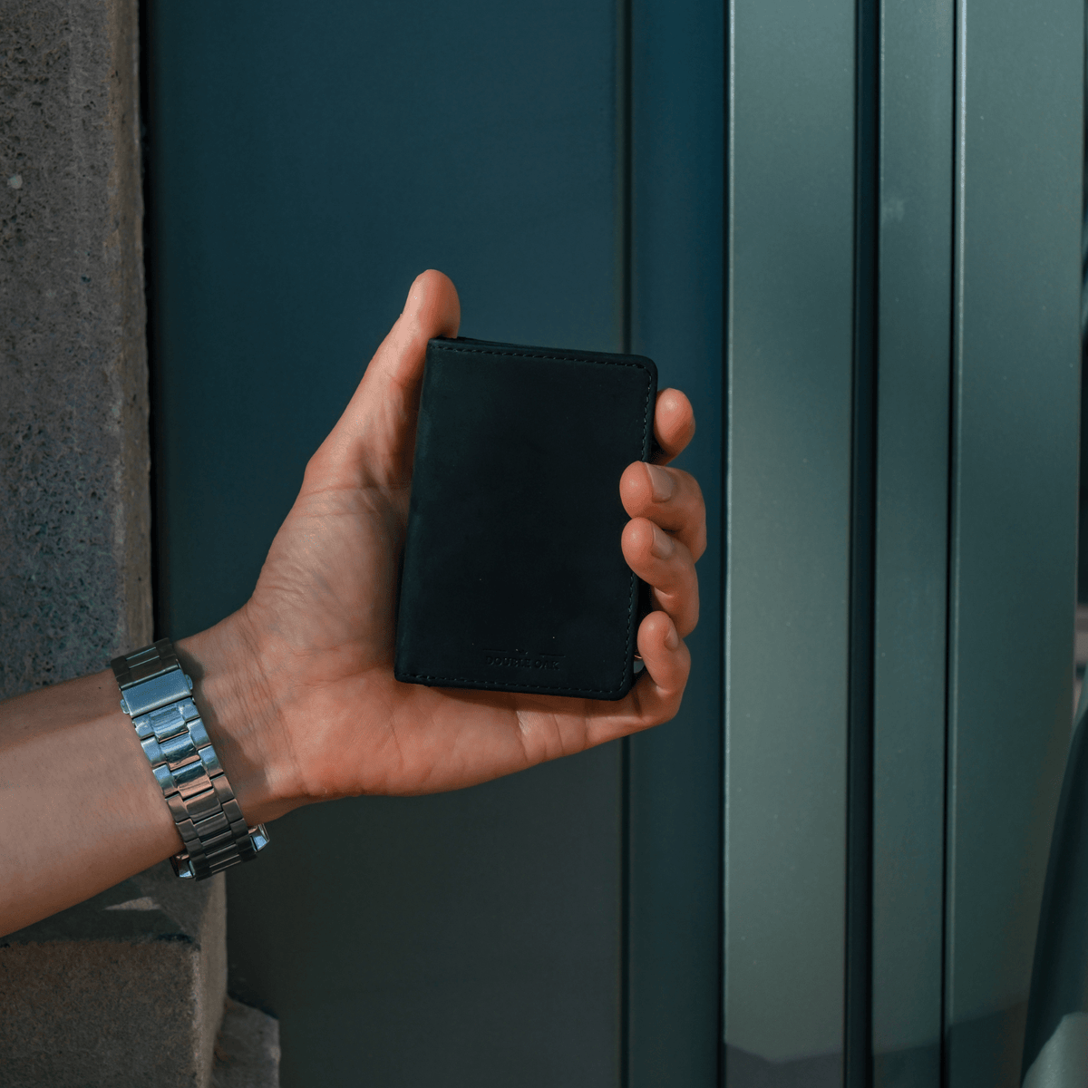 Double Oak Essentials Bifold Pop-Up Wallet