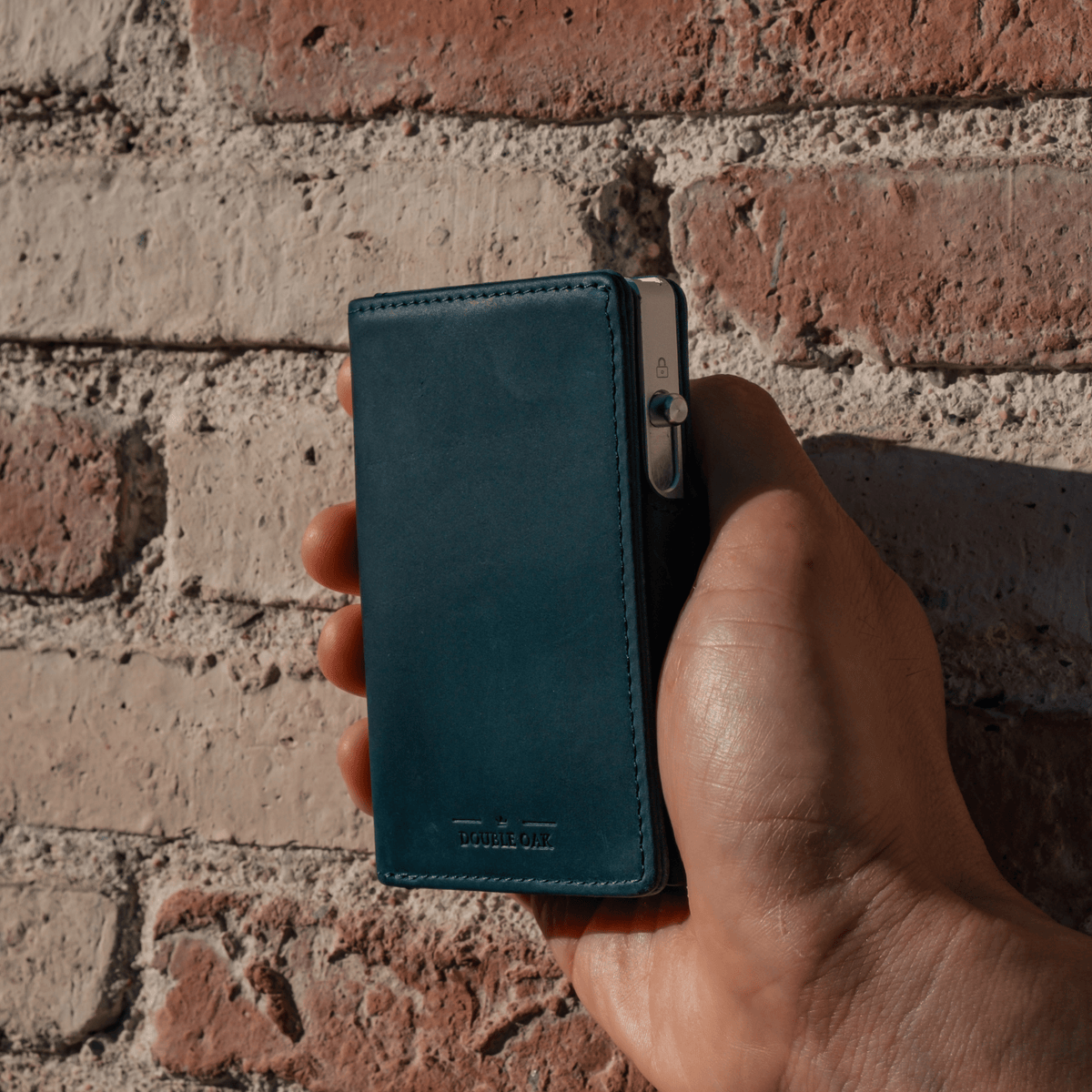 Double Oak Essentials Bifold Pop-Up Wallet