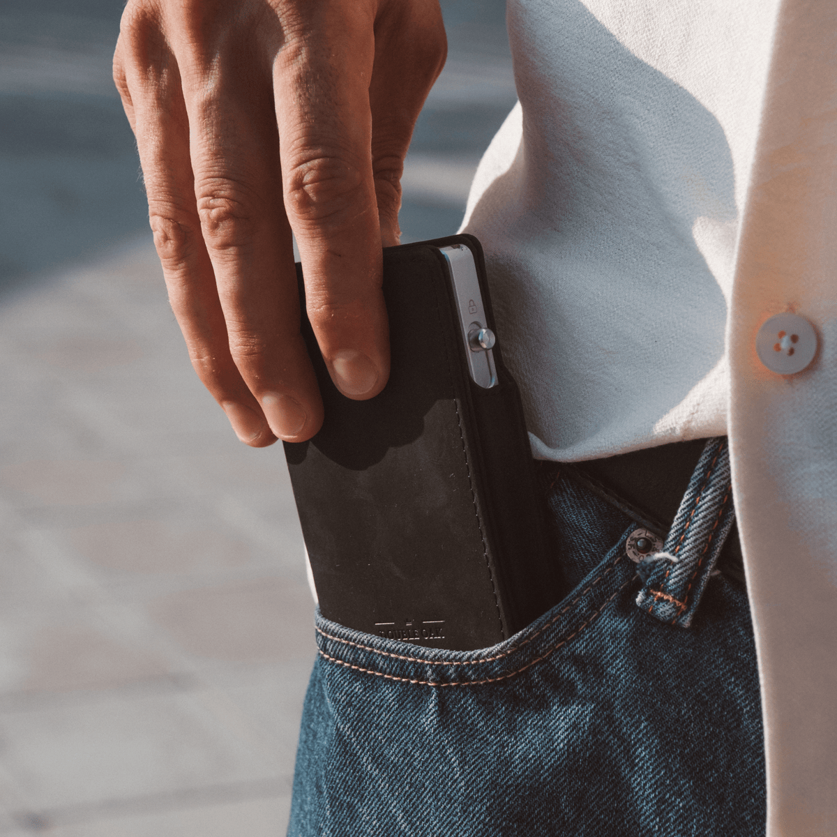 Double Oak Essentials Bifold Pop-Up Wallet