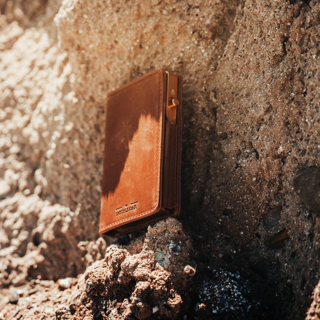 Double Oak Essentials Bifold Pop-Up Wallet