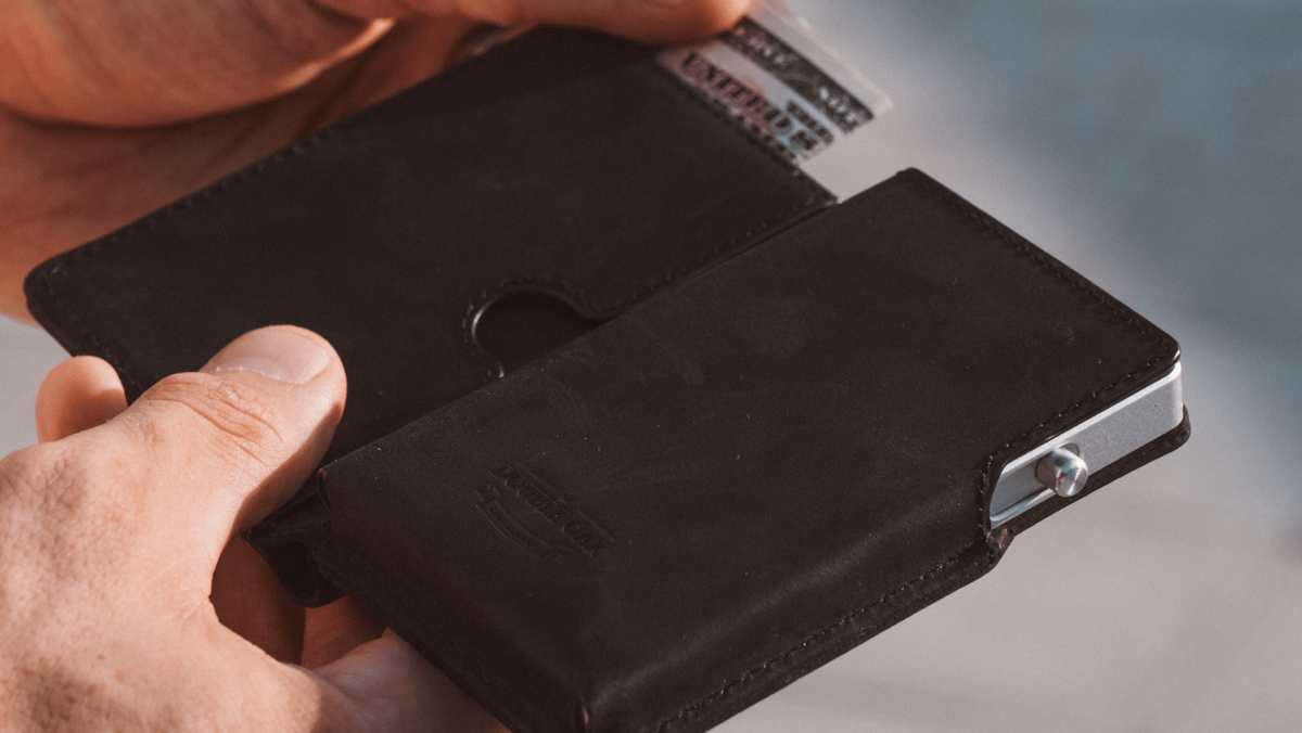 Double Oak Essentials Bifold Pop-Up Wallet