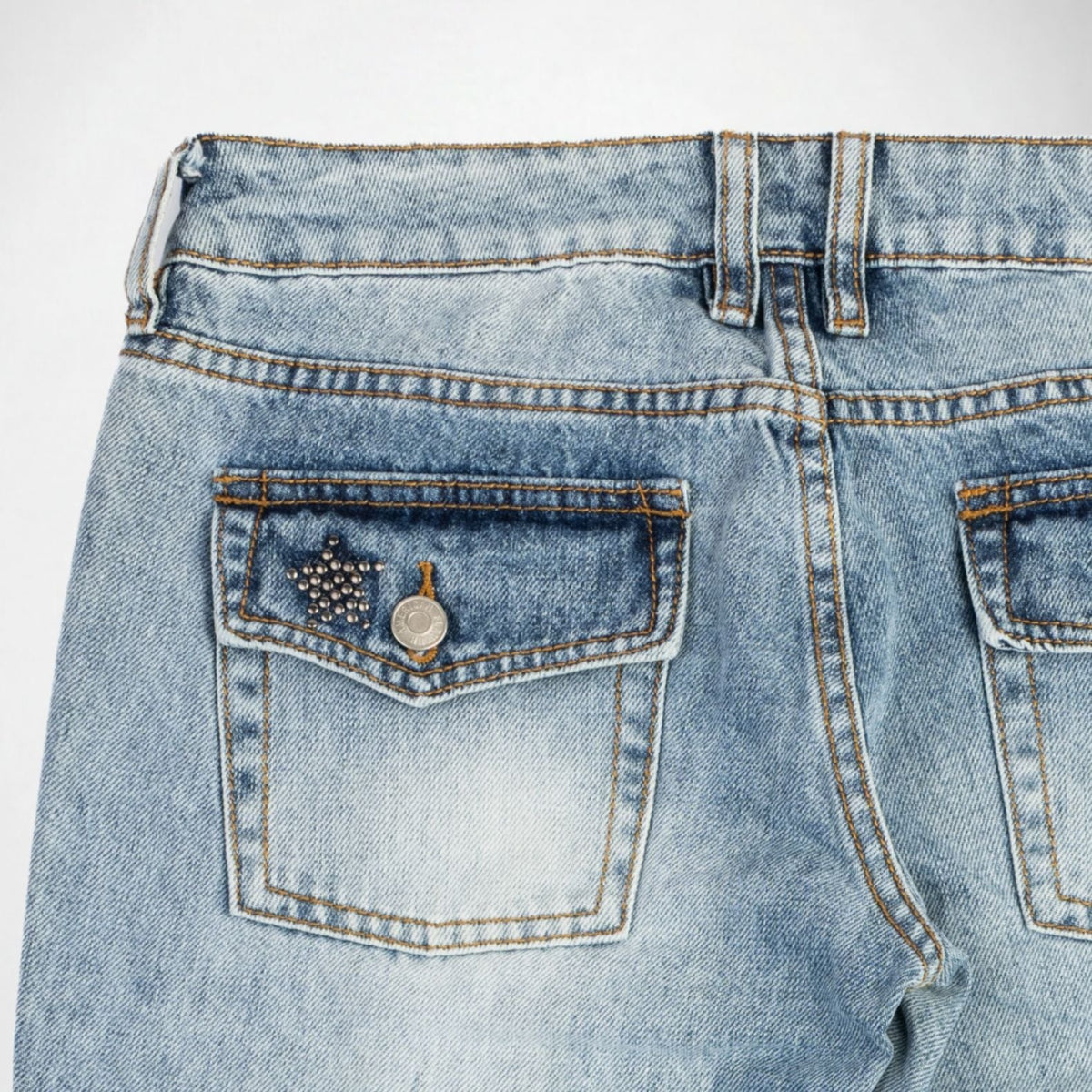 BUBBLEGUM USA Nola Women's Metal Star Super Low-Rise Flare Jeans, Light Vintage
