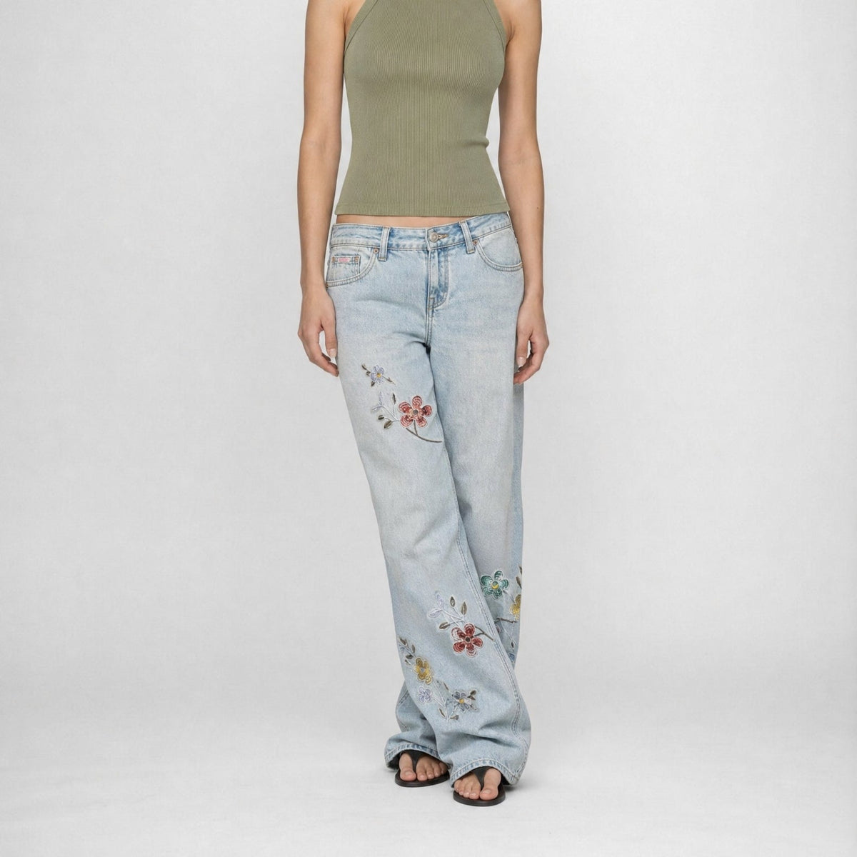 BUBBLEGUM USA Lisa Women's Floral Embroidered Baggy Wide-Leg Jeans