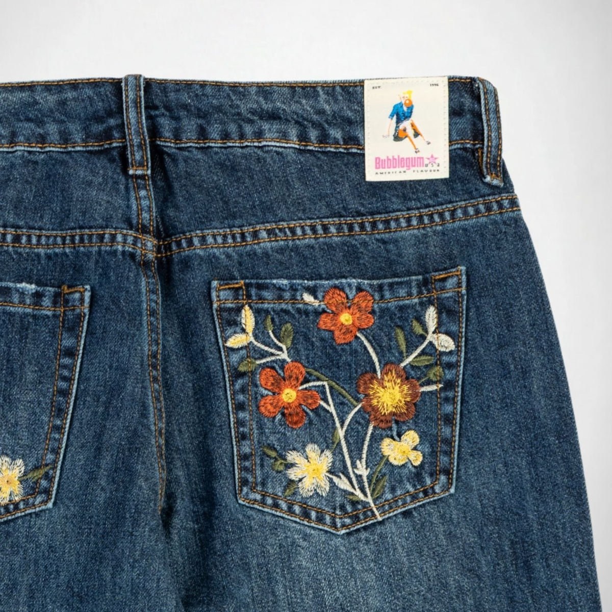 Lisa | Bright Posy Low Baggy Wide