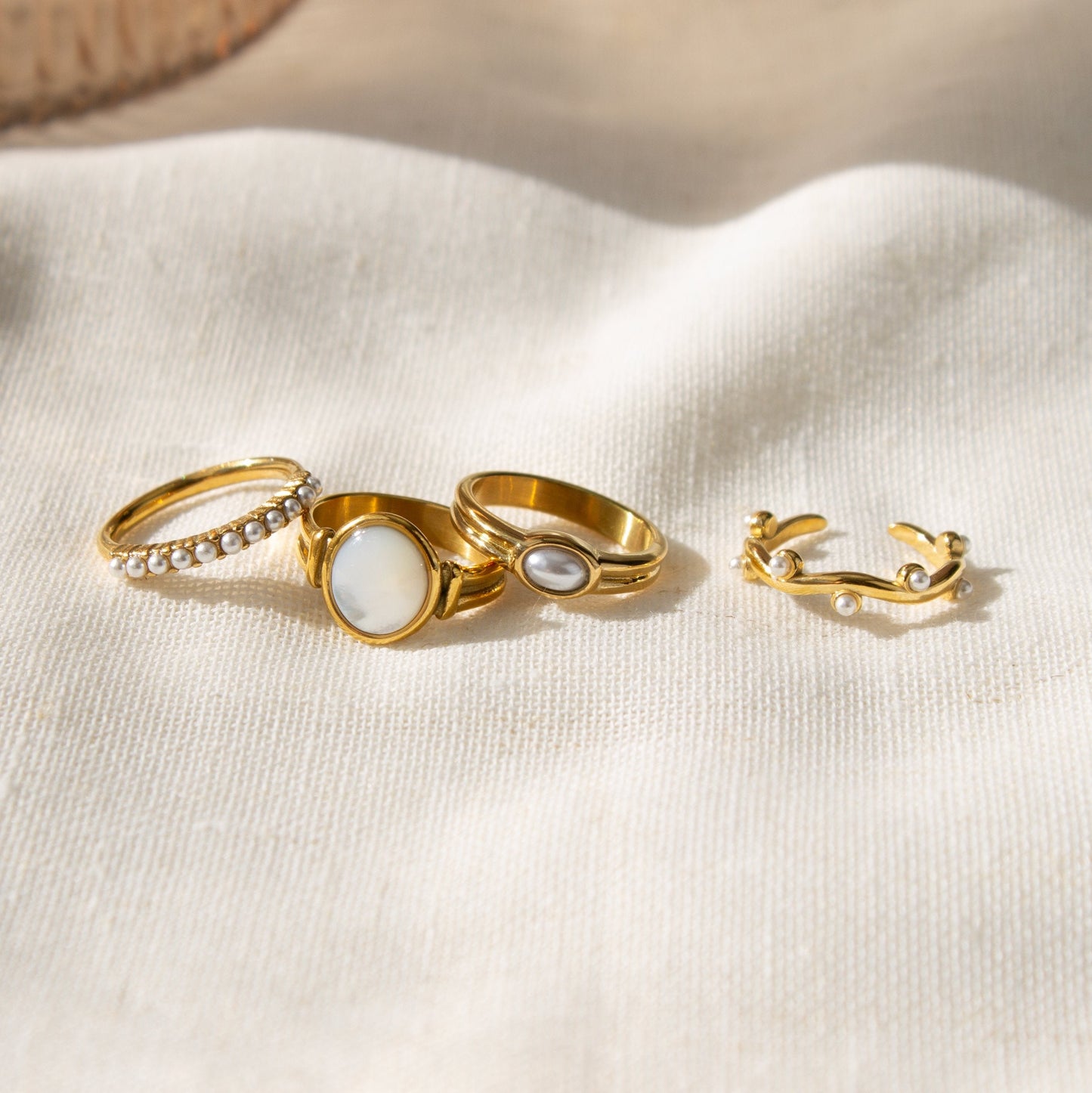 Theia Ring