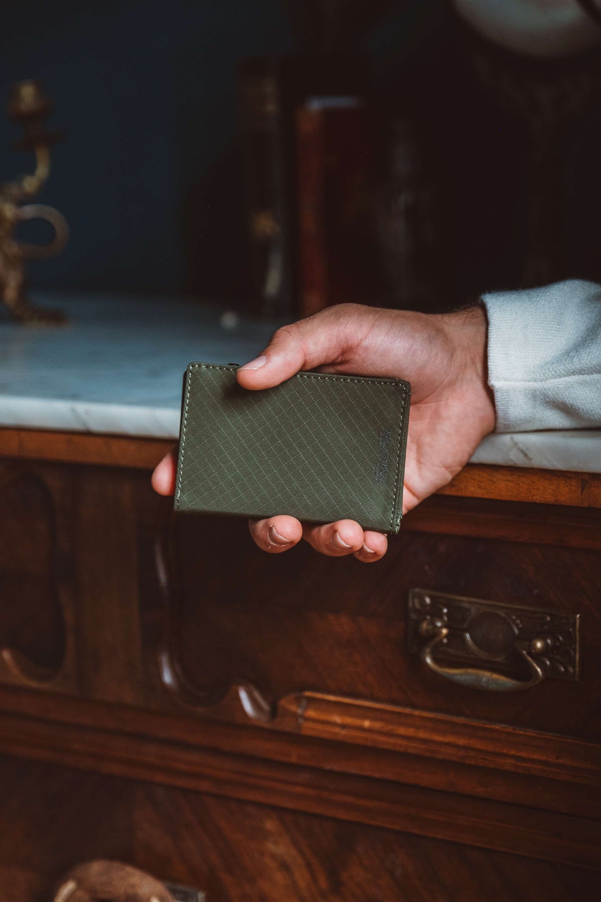 Double Oak Essentials Bifold Pop-Up Wallet